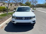 WHITE, 2021 VOLKSWAGEN TIGUAN Thumnail Image 2