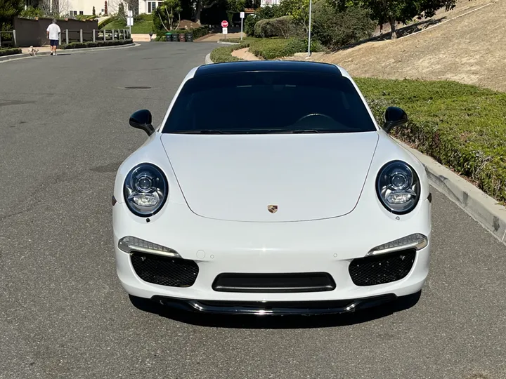 WHITE, 2014 PORSCHE 911 Image 2