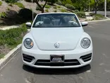 WHITE, 2018 VOLKSWAGEN BEETLE CONVERTIBLE Thumnail Image 3