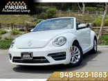 WHITE, 2018 VOLKSWAGEN BEETLE CONVERTIBLE Thumnail Image 1