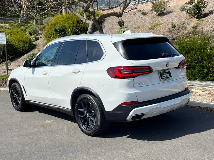 WHITE, 2020 BMW X5 Image 7