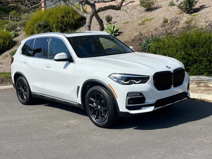 WHITE, 2020 BMW X5 Image 9