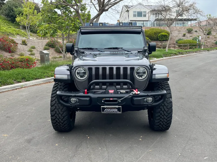 GRAY, 2018 JEEP WRANGLER UNLIMITED Image 2
