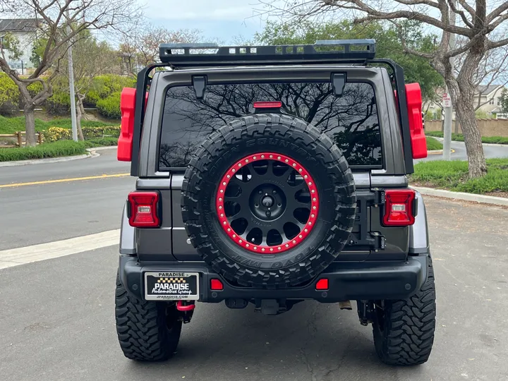 GRAY, 2018 JEEP WRANGLER UNLIMITED Image 6