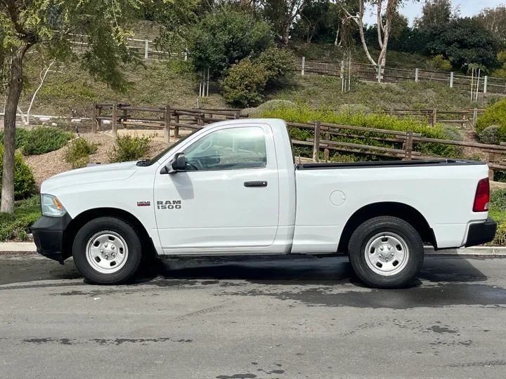 WHITE, 2014 RAM 1500 Image 5