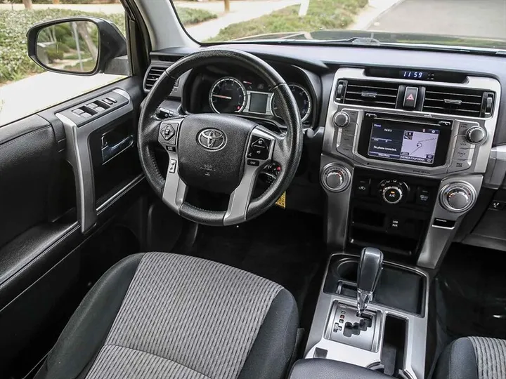 2016 TOYOTA 4RUNNER Image 17