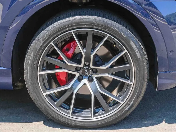 BLUE, 2019 AUDI Q8 Image 12