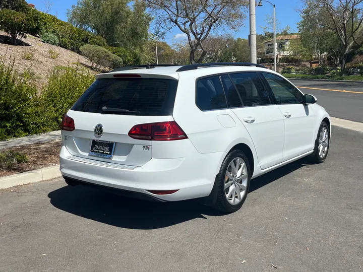 WHITE, 2016 VOLKSWAGEN GOLF SPORTWAGEN Image 7