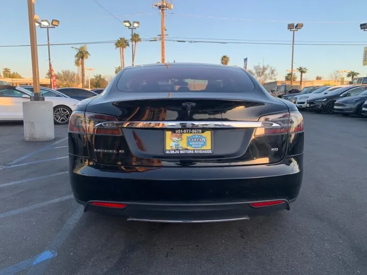 BLACK, 2014 TESLA MODEL S Image 8