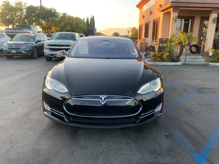 BLACK, 2014 TESLA MODEL S Image 2