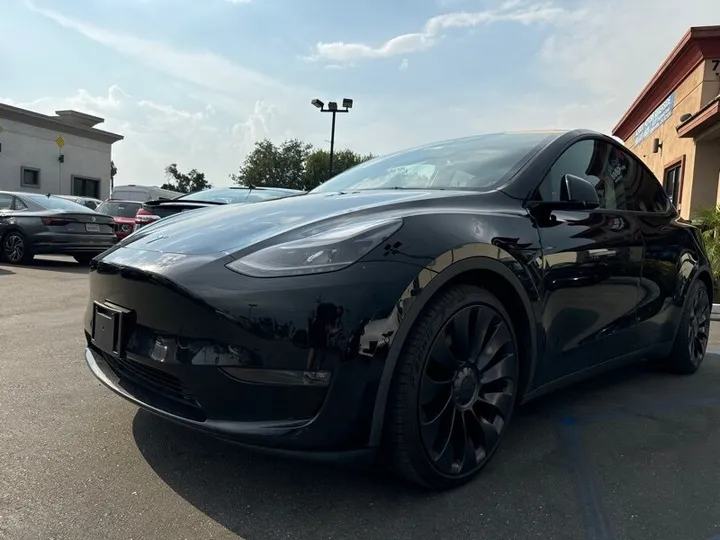 BLACK, 2022 TESLA MODEL Y Image 3