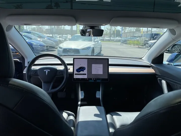 BLUE, 2018 TESLA MODEL 3 Image 24