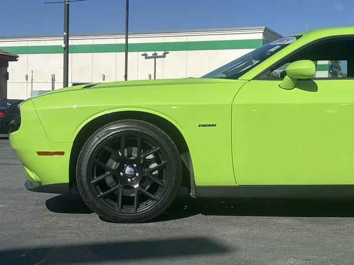 GREEN, 2015 DODGE CHALLENGER Image 3