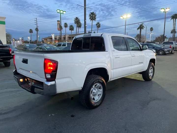 WHITE, 2021 TOYOTA TACOMA Image 12