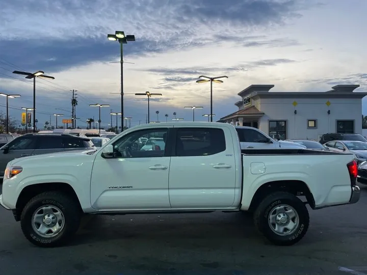 WHITE, 2021 TOYOTA TACOMA Image 6