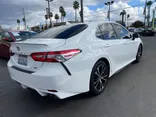 WHITE, 2020 TOYOTA CAMRY Thumnail Image 9