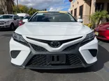 WHITE, 2020 TOYOTA CAMRY Thumnail Image 2