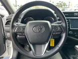 WHITE, 2020 TOYOTA CAMRY Thumnail Image 17