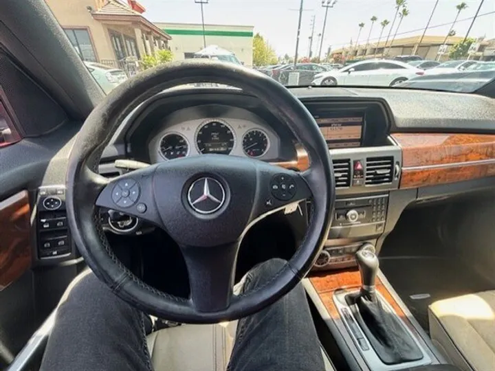 BLUE, 2011 MERCEDES-BENZ GLK Image 18