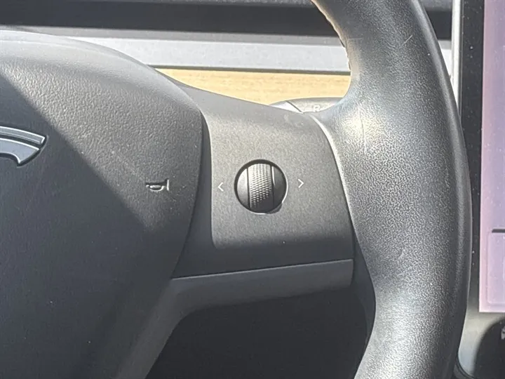 BLACK, 2018 TESLA MODEL 3 Image 26