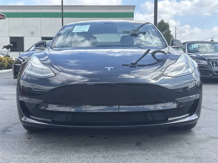 BLACK, 2018 TESLA MODEL 3 Image 11