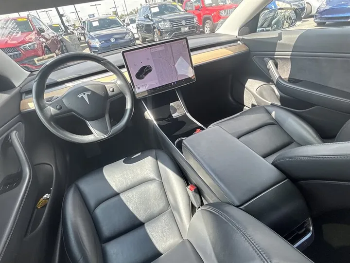 BLACK, 2018 TESLA MODEL 3 Image 23
