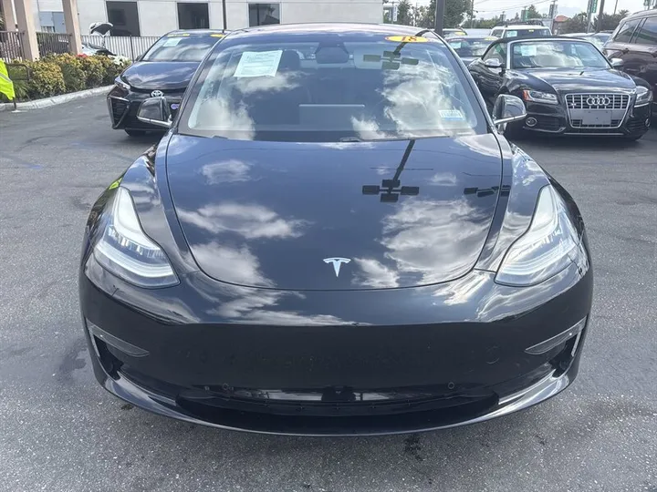 BLACK, 2018 TESLA MODEL 3 Image 12