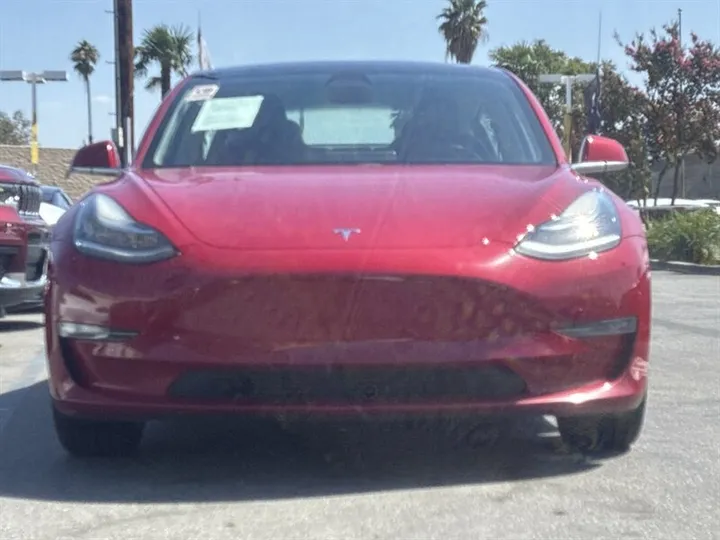 RED, 2018 TESLA MODEL 3 Image 11