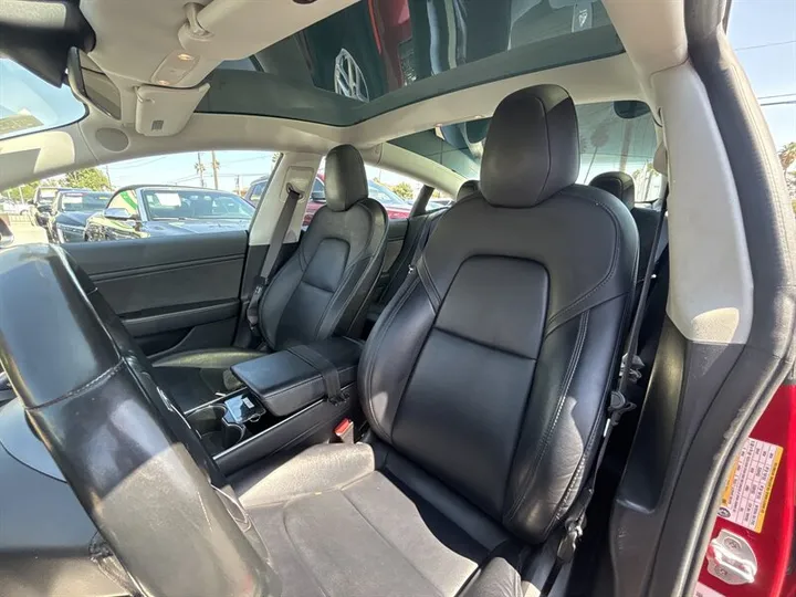RED, 2018 TESLA MODEL 3 Image 13