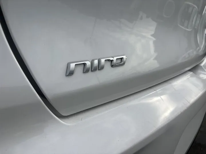 WHITE, 2022 KIA NIRO EV Image 8