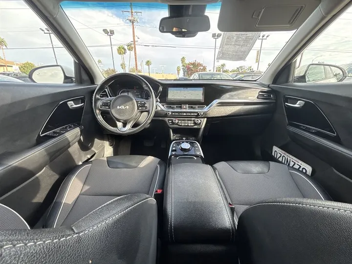 WHITE, 2022 KIA NIRO EV Image 26