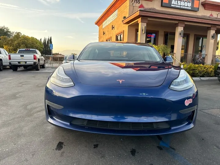 BLUE, 2020 TESLA MODEL 3 Image 2