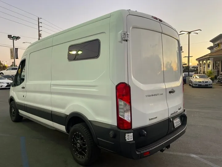 WHITE, 2016 FORD TRANSIT Image 9