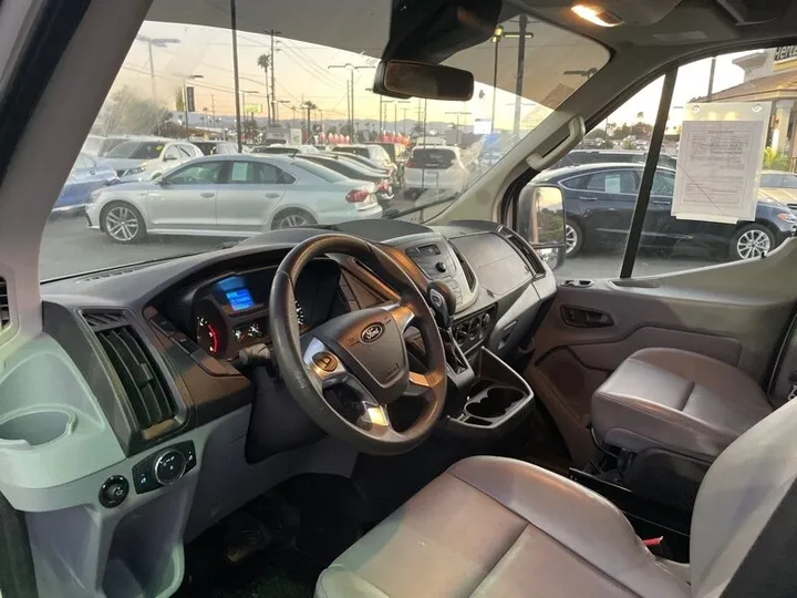 WHITE, 2016 FORD TRANSIT Image 14