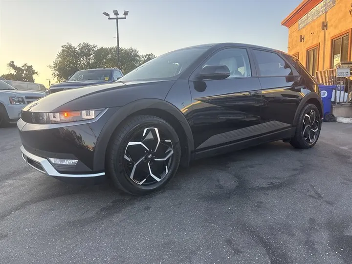 BLACK, 2023 HYUNDAI IONIQ 5 Image 2