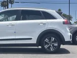 WHITE, 2020 KIA NIRO Thumnail Image 4