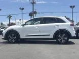 WHITE, 2020 KIA NIRO Thumnail Image 5