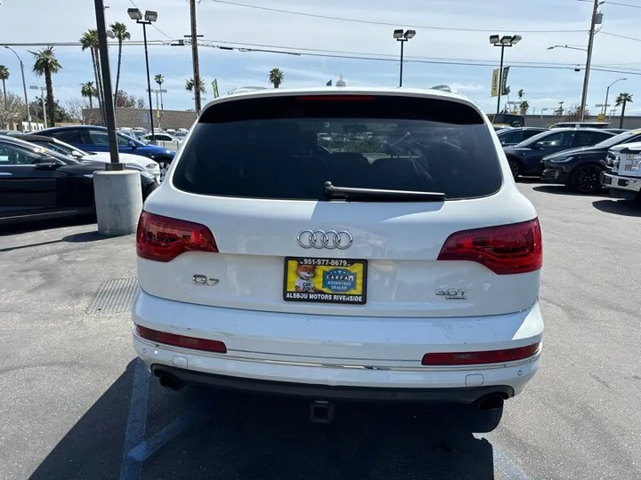 WHITE, 2015 AUDI Q7 Image 10