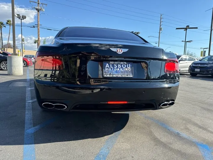 BLACK, 2018 BENTLEY FLYING SPUR Image 12