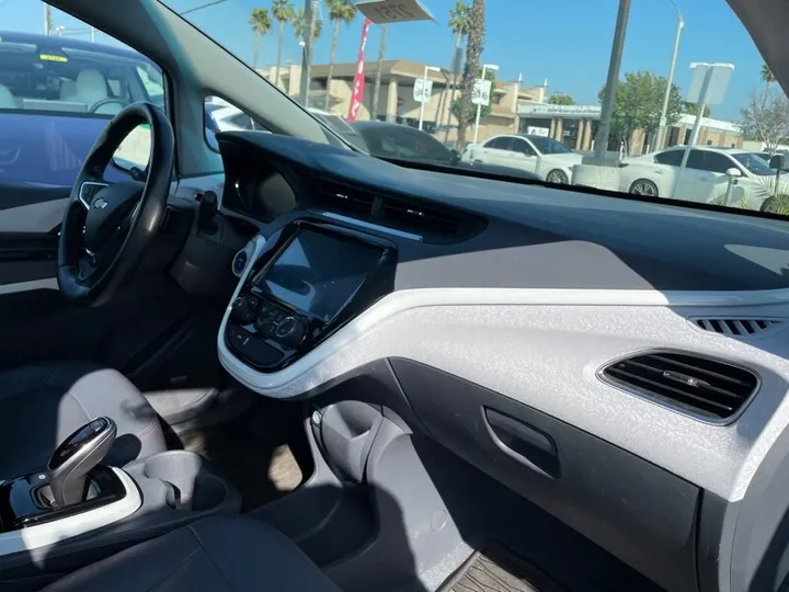 SILVER, 2021 CHEVROLET BOLT EV Image 34