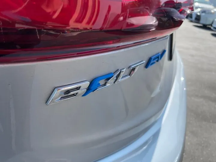 SILVER, 2021 CHEVROLET BOLT EV Image 11