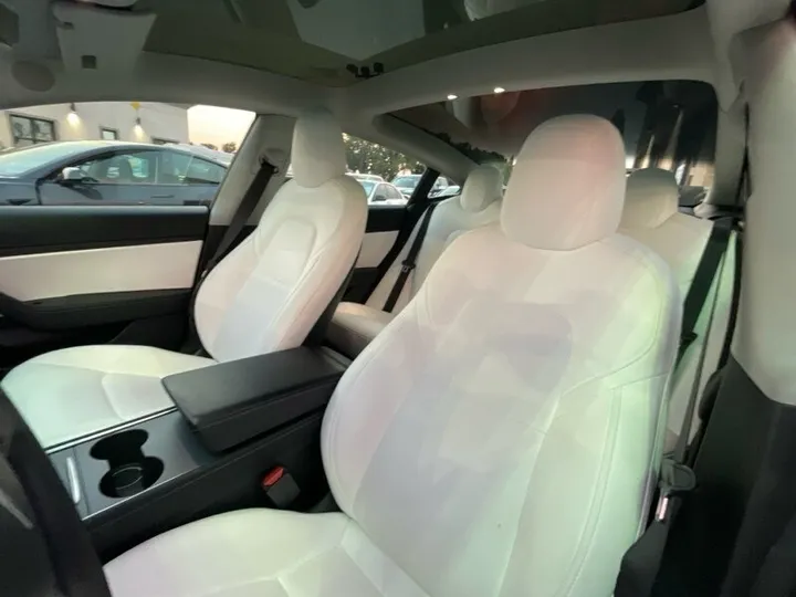 WHITE, 2021 TESLA MODEL 3 Image 13