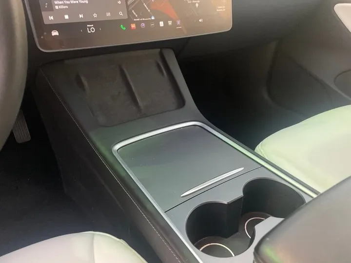 WHITE, 2021 TESLA MODEL 3 Image 17