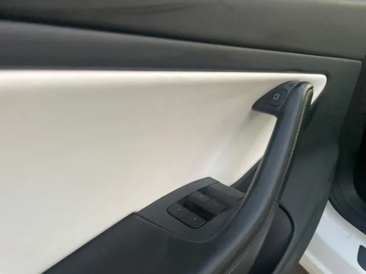 WHITE, 2021 TESLA MODEL 3 Image 12