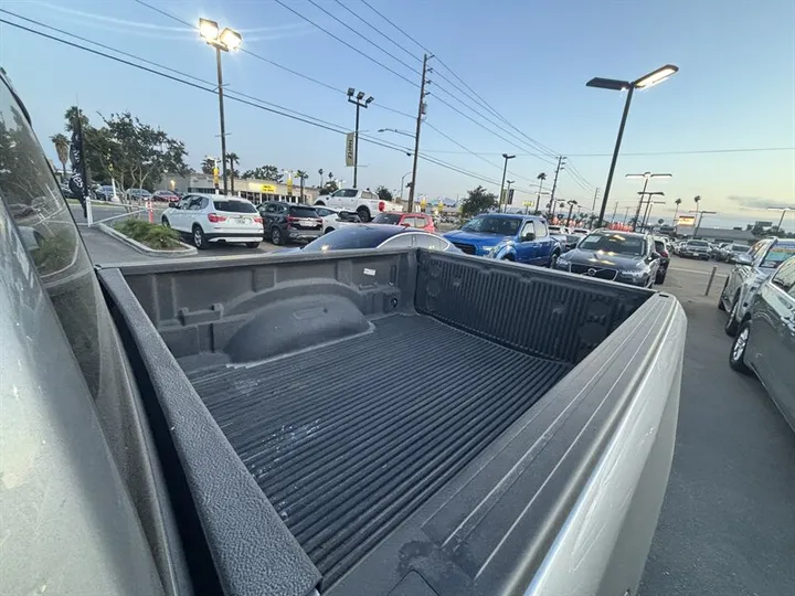 SILVER, 2022 RAM 1500 Image 19