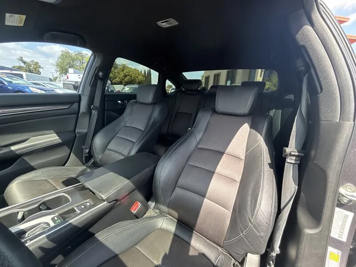 2019 HONDA ACCORD Image 14