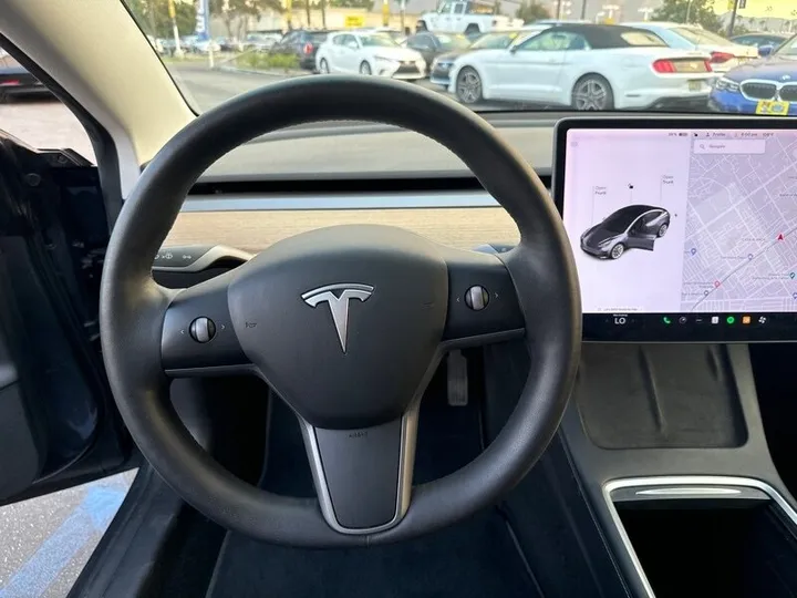 GRAY, 2021 TESLA MODEL 3 Image 20