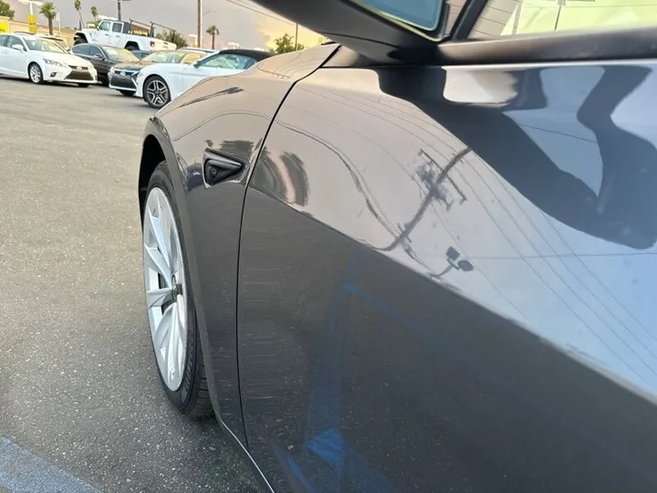 GRAY, 2021 TESLA MODEL 3 Image 6