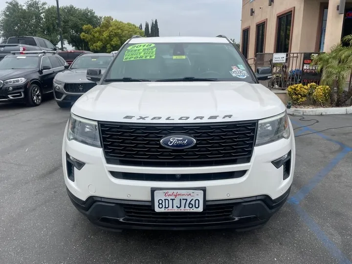 WHITE, 2018 FORD EXPLORER Image 2