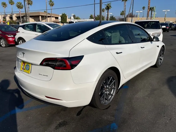 WHITE, 2020 TESLA MODEL 3 Image 8